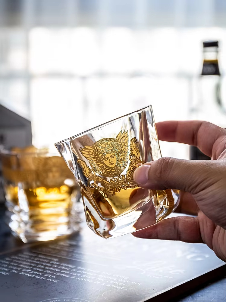 Medusa Gold Head Painted Whisk - Wine To Beer To Liquor ulasan dan harga